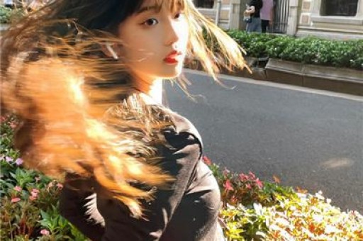 檀健次人设崩塌向女网红示弱频送红包风波后复出现场彻底失控