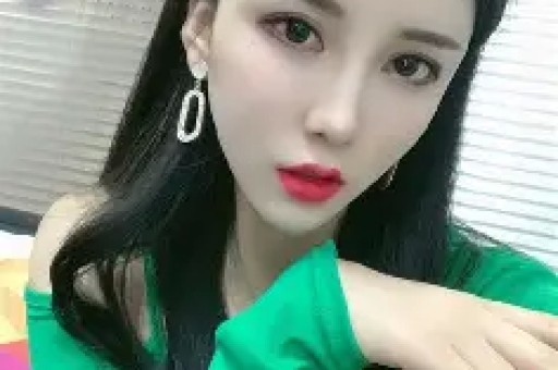 李湘力捧过的富二代活该身败名裂当了小三还想洗白？